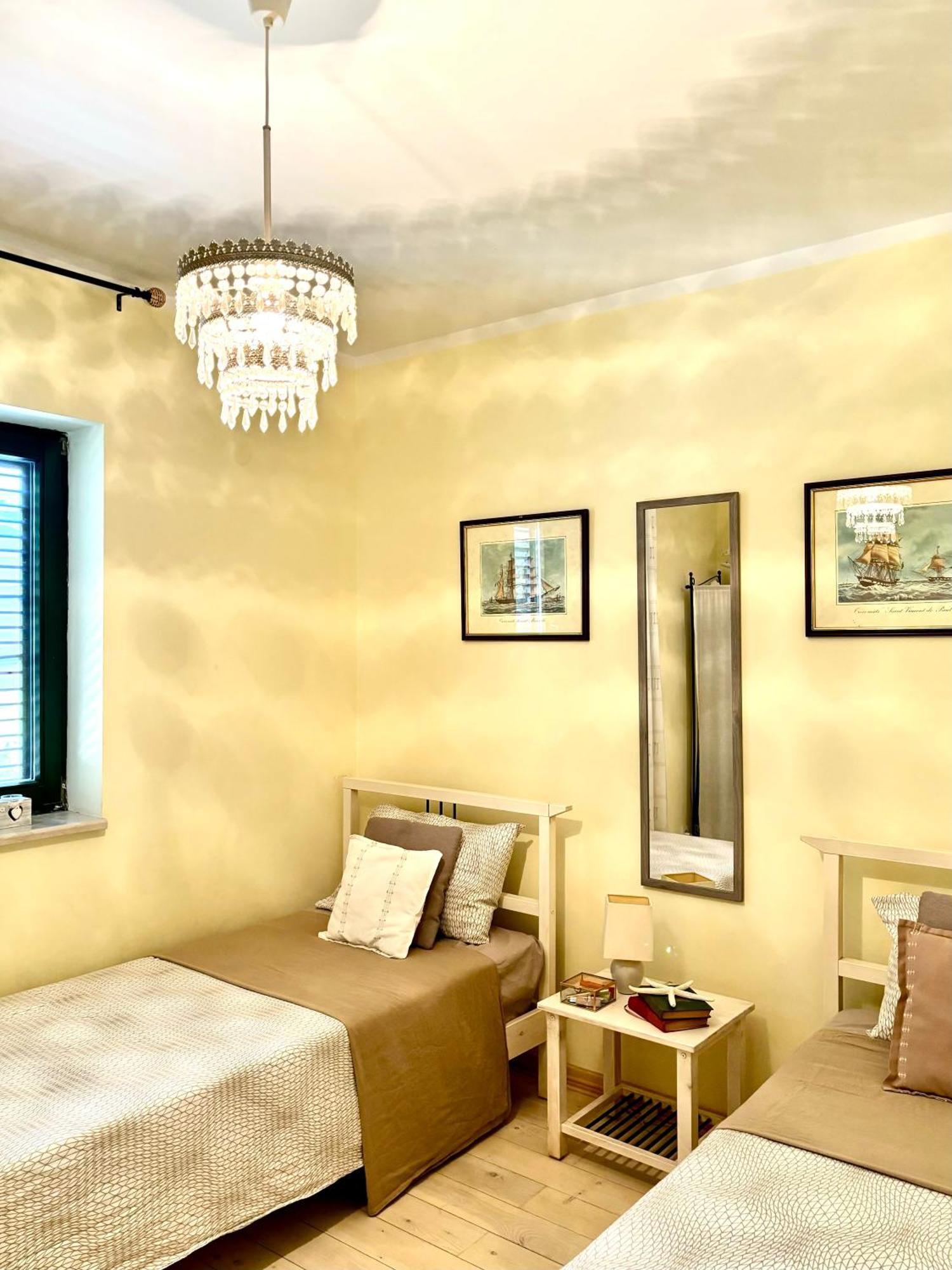 Apartment Tri Kiparisa Tivat Exterior foto